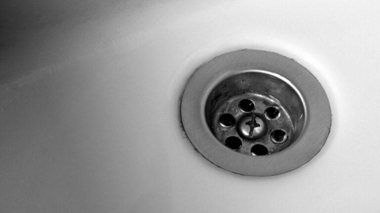 bathroom-drain-2048x1615-1-1024x808